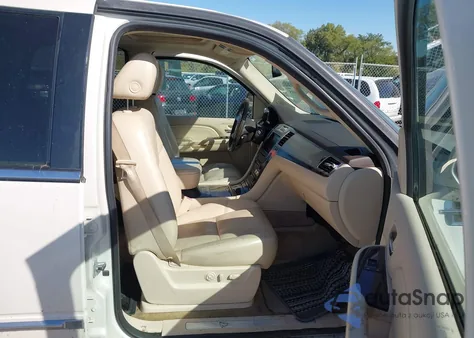 2007 Cadillac Escalade Standard from USA, damaged, VIN 1GYFK63817R199374